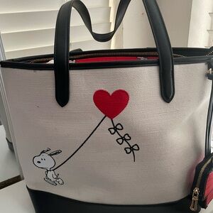 Peanuts Snoopy Tote Bag White and Black